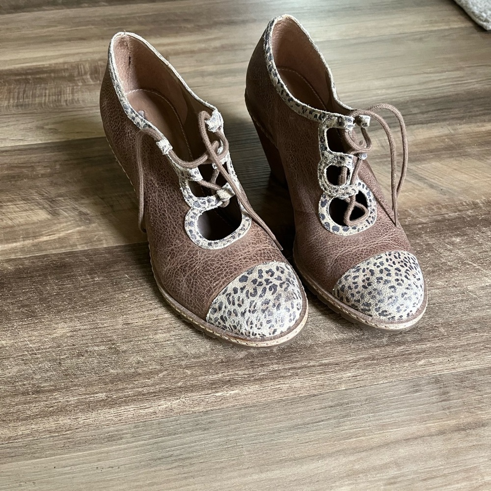 Lace Up Mary Jane Heels